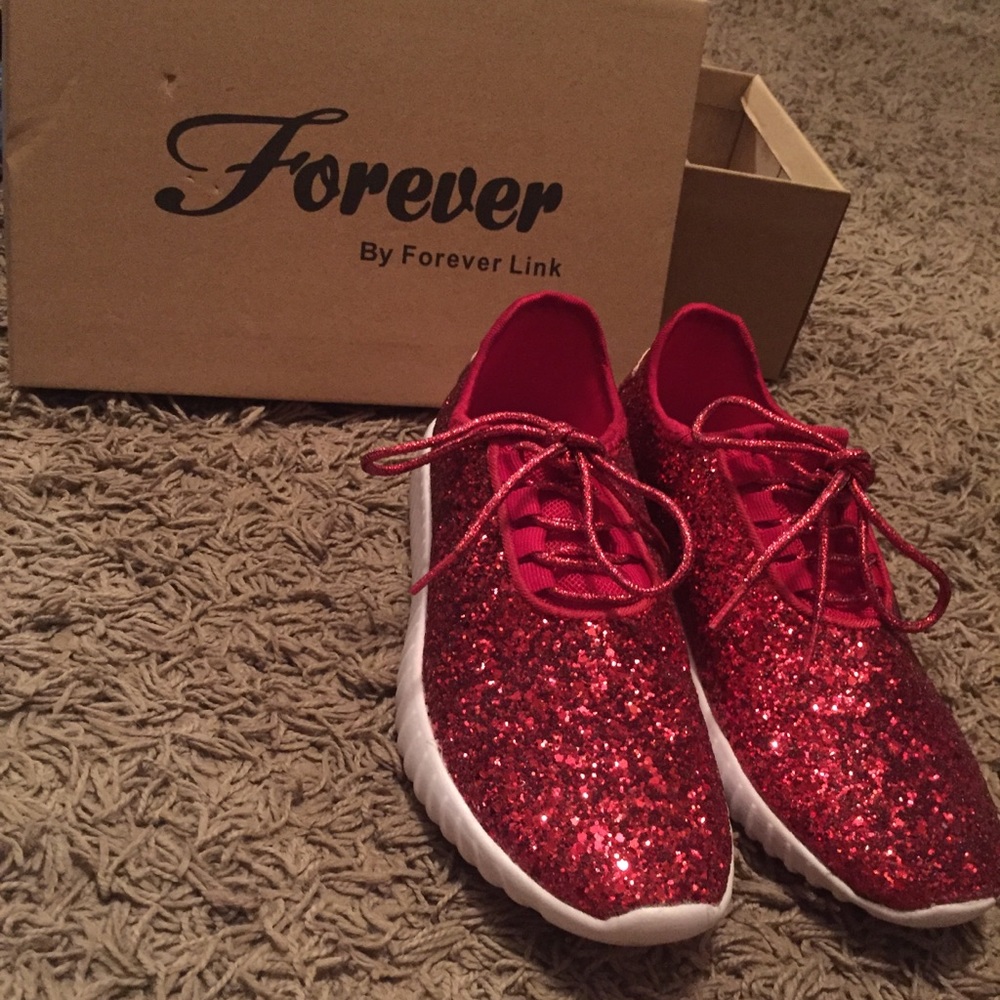 Red shoes - Picture 6 of 8
